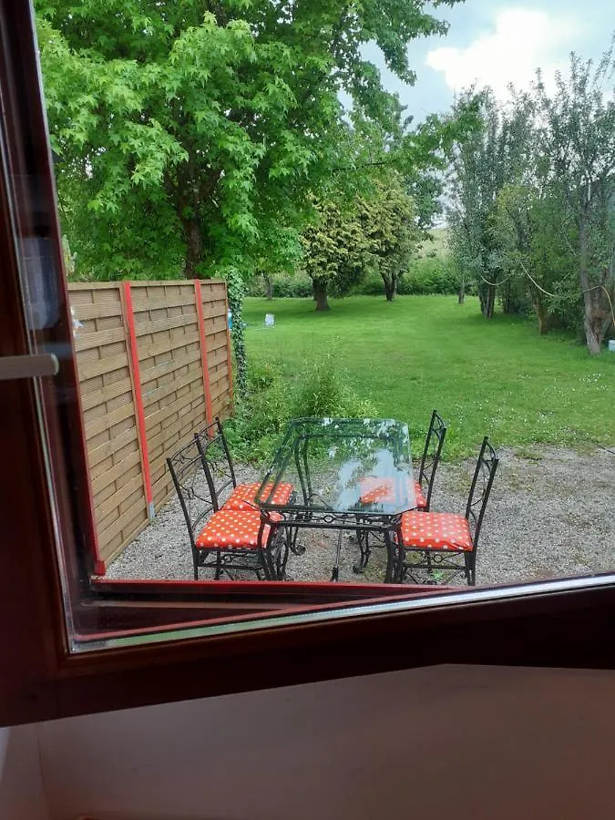 Chez Christine Bed & Breakfast Noyal-Pontivy 0*,  France